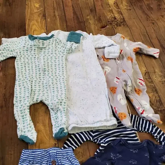 10 Piece Lot of Baby Clothing Mostly Size NB - Picture 5 of 13